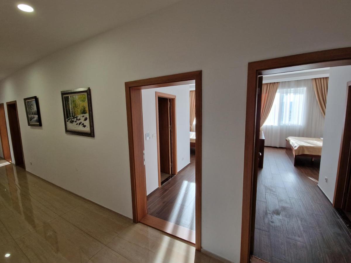 Motel Celebic Mitrovici  Eksteriør billede