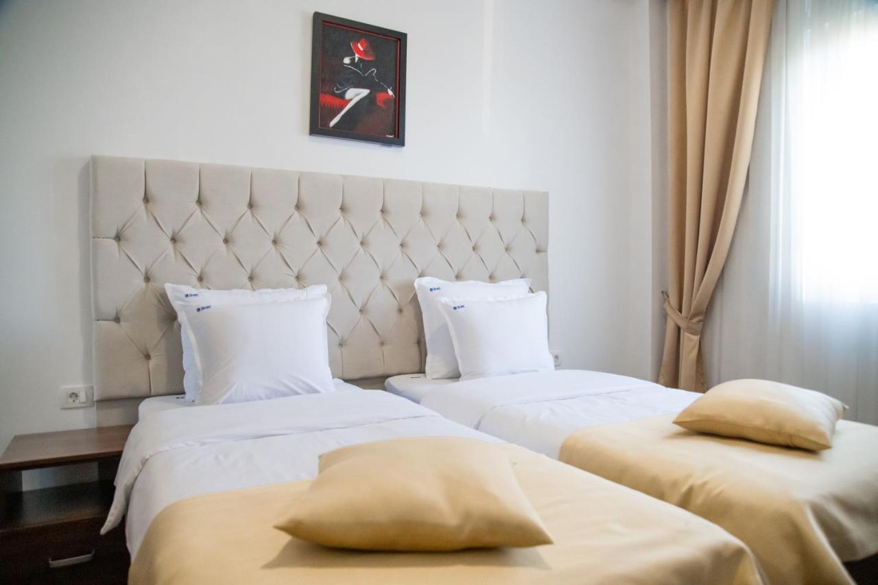 Motel Celebic Mitrovici  Eksteriør billede