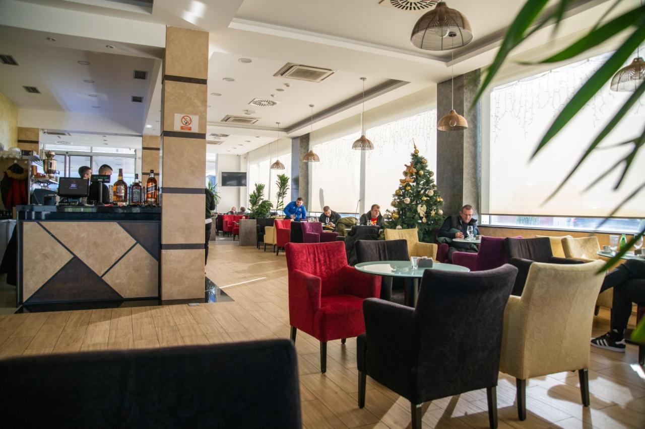 Motel Celebic Mitrovici  Eksteriør billede