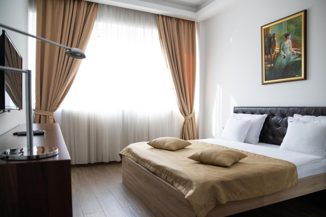Motel Celebic Mitrovici  Eksteriør billede